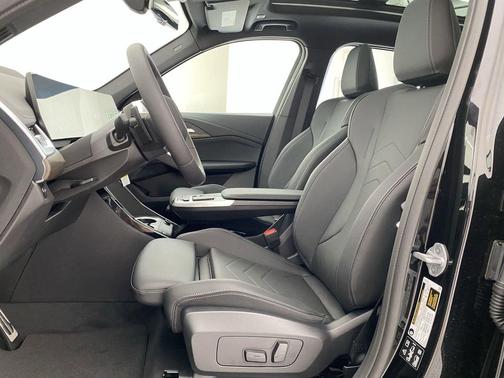 Black Sapphire Metallic 2025 BMW X1 xDrive28i