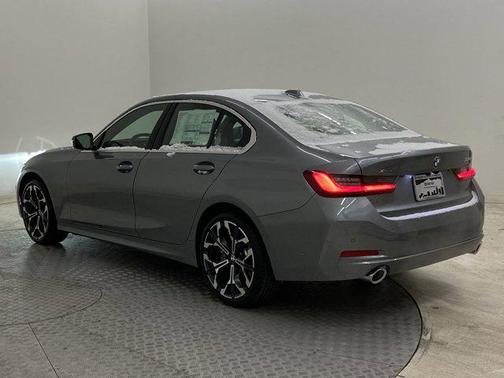 2025 BMW 330 i xDrive
