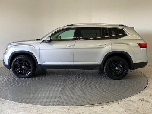 2018 Volkswagen Atlas 3.6L SEL Premium