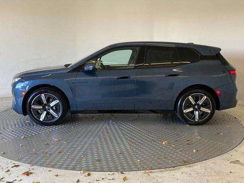 2026 BMW iX xDrive45
