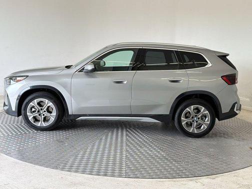 Space Silver Metallic 2026 BMW X1 xDrive28i
