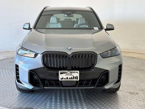 Skyscraper Grey Metallic 2026 BMW X5 PHEV xDrive50e