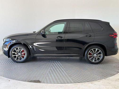 Black Sapphire Metallic 2026 BMW X5 xDrive40i