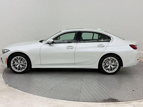 Mineral White Metallic 2025 BMW 330 xDrive