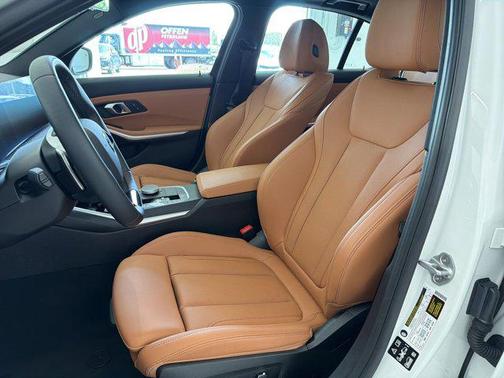 Mineral White Metallic 2025 BMW 330 xDrive