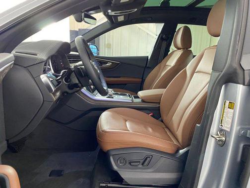 2025 Audi Q8 55 Premium