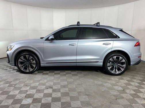 2025 Audi Q8 55 Premium