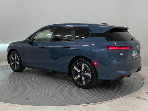 2026 BMW iX xDrive45