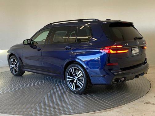 2026 BMW X7 M60i