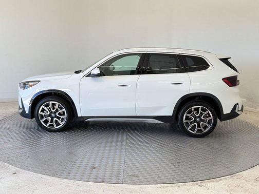 Alpine White 2026 BMW X1 xDrive28i