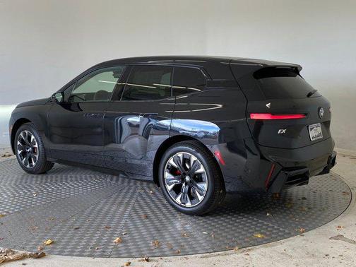 2026 BMW iX xDrive60