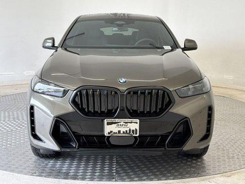 Manhattan Green Metallic 2027 BMW X6 xDrive40i