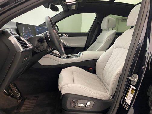 2025 BMW X6 xDrive40i