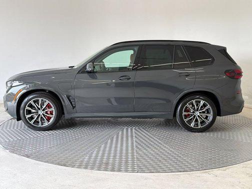 Dravit Grey Metallic 2026 BMW X5 PHEV xDrive50e
