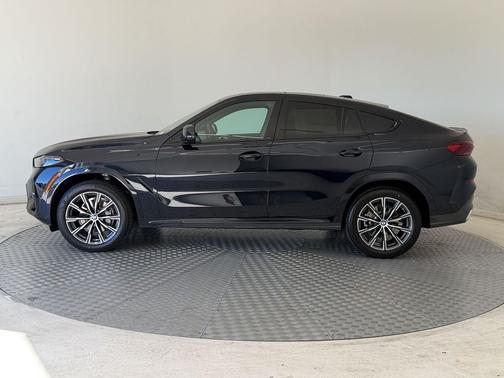 Carbon Black Metallic 2027 BMW X6 xDrive40i