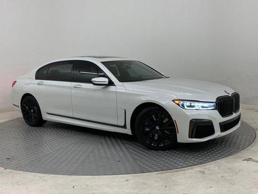 2021 BMW 750 i xDrive