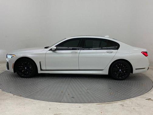 2021 BMW 750 i xDrive