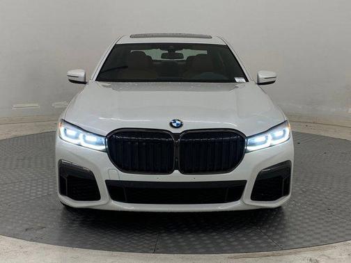 2021 BMW 750 i xDrive