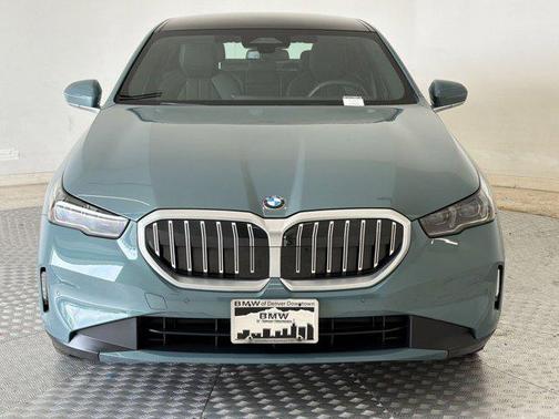 Cape York Green Metallic 2026 BMW 540 xDrive