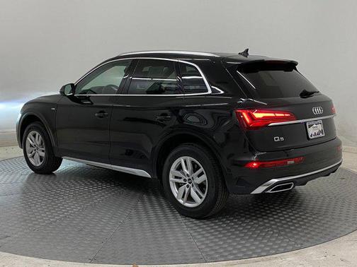 2023 Audi Q5 45 S line Premium