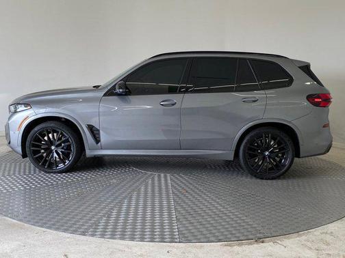 2024 BMW X5 M60i