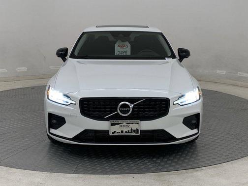 2021 Volvo S60 T5 Momentum