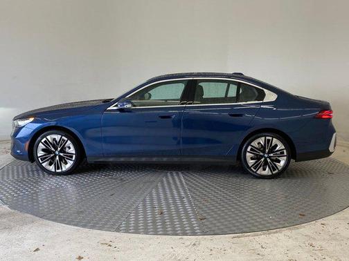2025 BMW 530 xDrive