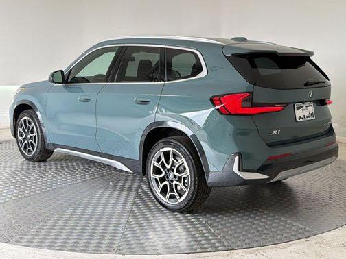 Cape York Green Metallic 2026 BMW X1 xDrive28i