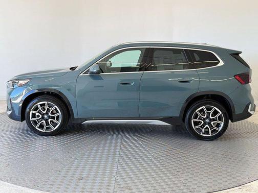 Cape York Green Metallic 2026 BMW X1 xDrive28i