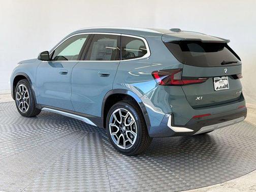 Cape York Green Metallic 2026 BMW X1 xDrive28i