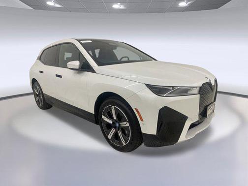 2025 BMW iX xDrive50