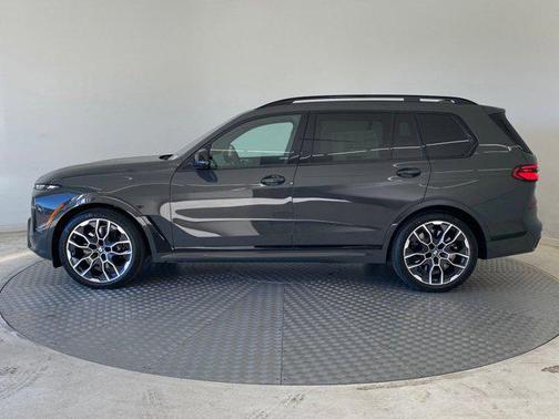 2026 BMW X7 M60i