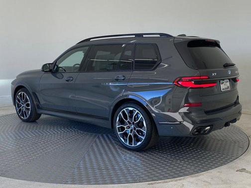 2026 BMW X7 M60i