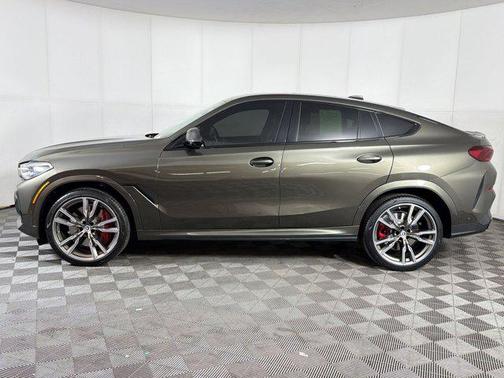 Manhattan Green Metallic 2023 BMW X6 M50i