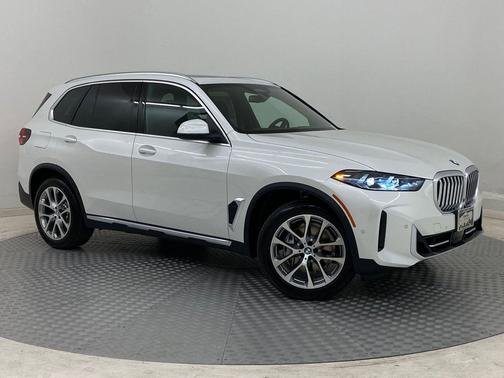 Mineral White Metallic 2026 BMW X5 xDrive40i