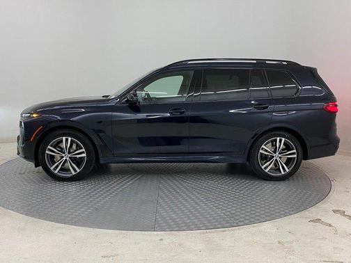 2026 BMW X7 M60i