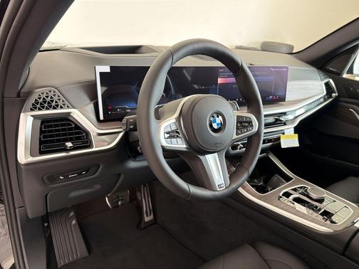 Black Sapphire Metallic 2026 BMW X5 xDrive40i