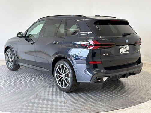 Carbon Black Metallic 2026 BMW X5 PHEV xDrive50e