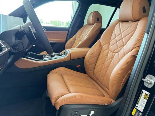 Carbon Black Metallic 2026 BMW X5 PHEV xDrive50e