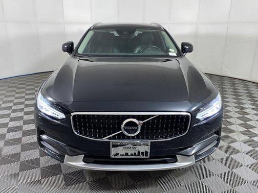 2018 Volvo V90 Cross Country T6