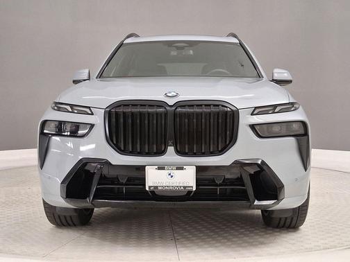 Brooklyn Grey Metallic 2025 BMW X7 xDrive40i