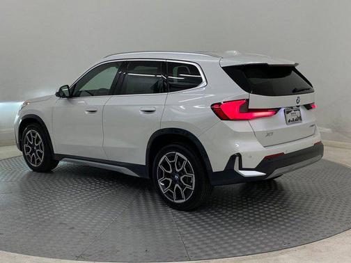 Mineral White Metallic 2025 BMW X1 xDrive28i