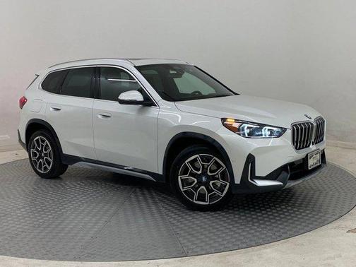 Mineral White Metallic 2025 BMW X1 xDrive28i