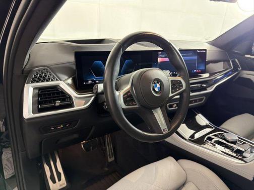 Carbon Black Metallic 2024 BMW X5 xDrive40i