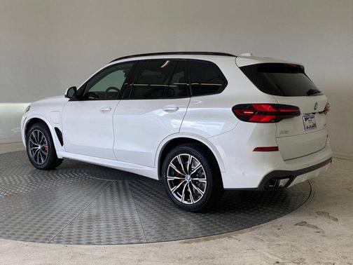 2026 BMW X5 PHEV xDrive50e