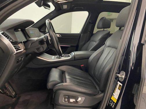 2021 BMW X5 M50i