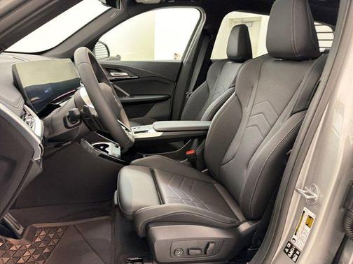 Space Silver Metallic 2026 BMW X1 xDrive28i