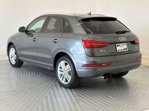 Manhattan Gray Metallic 2018 Audi Q3 2.0T Premium