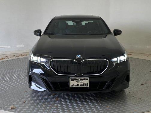 2025 BMW 530 i xDrive