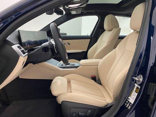 2025 BMW 330 i xDrive